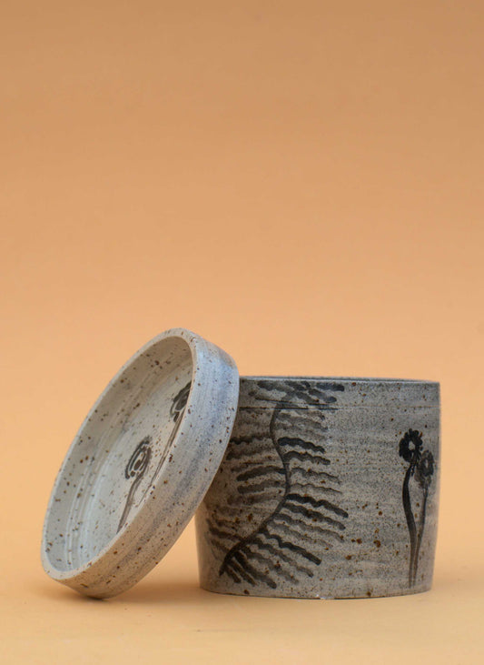 Keramikkruka med fat | Ormbunke  | Stengodslera