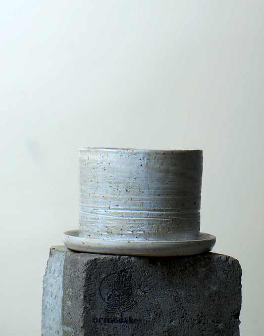 Ceramic pot with saucer | White | Stoneware clay