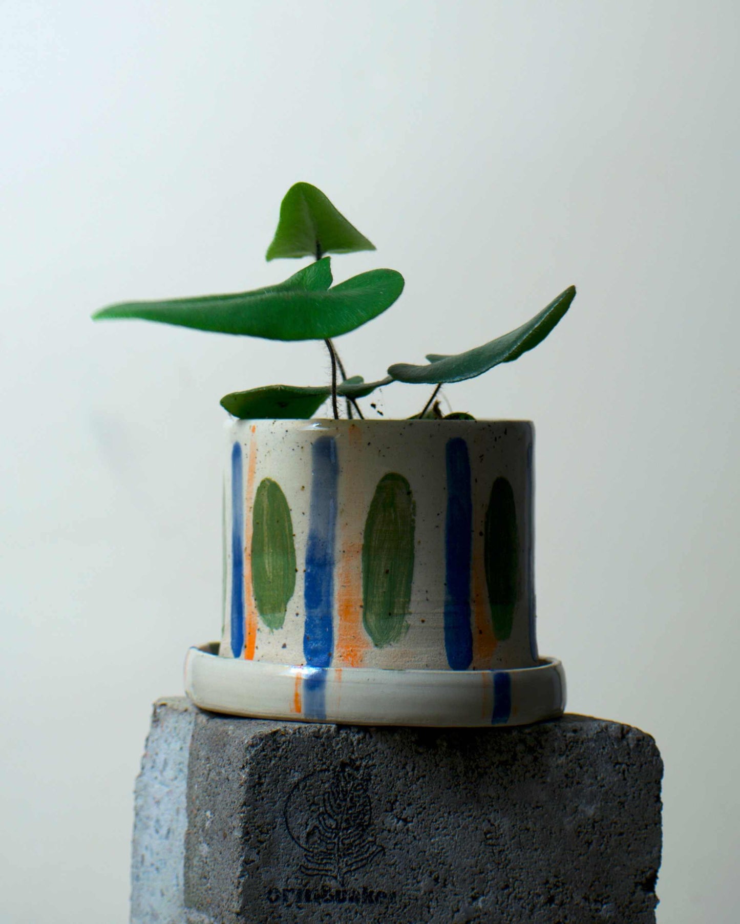 Ceramic pot with saucer | Stripes | Stoneware clay