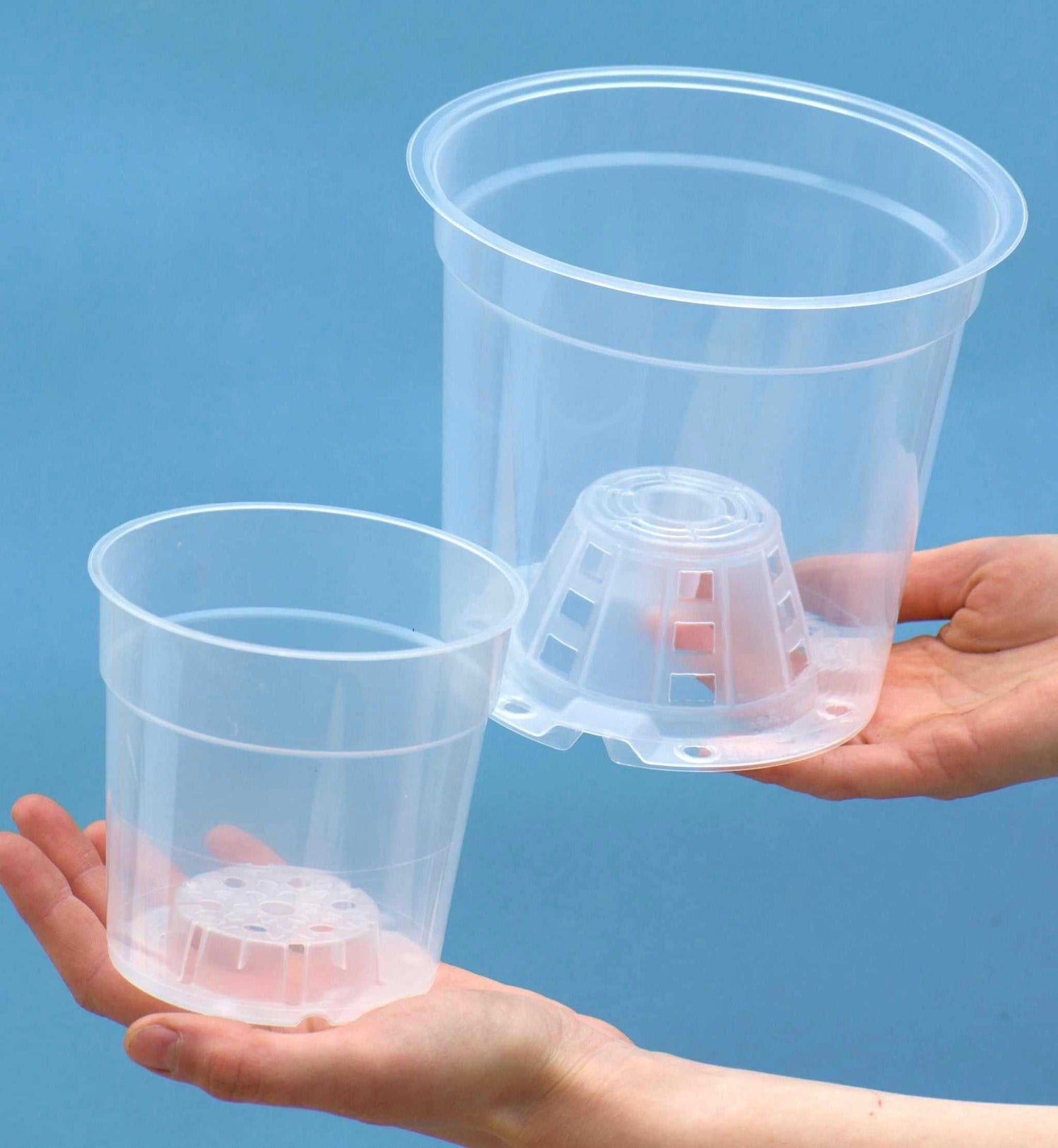 genomskinlig plastkruka